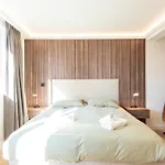 Elegant Duplex With Private Garden Terrace