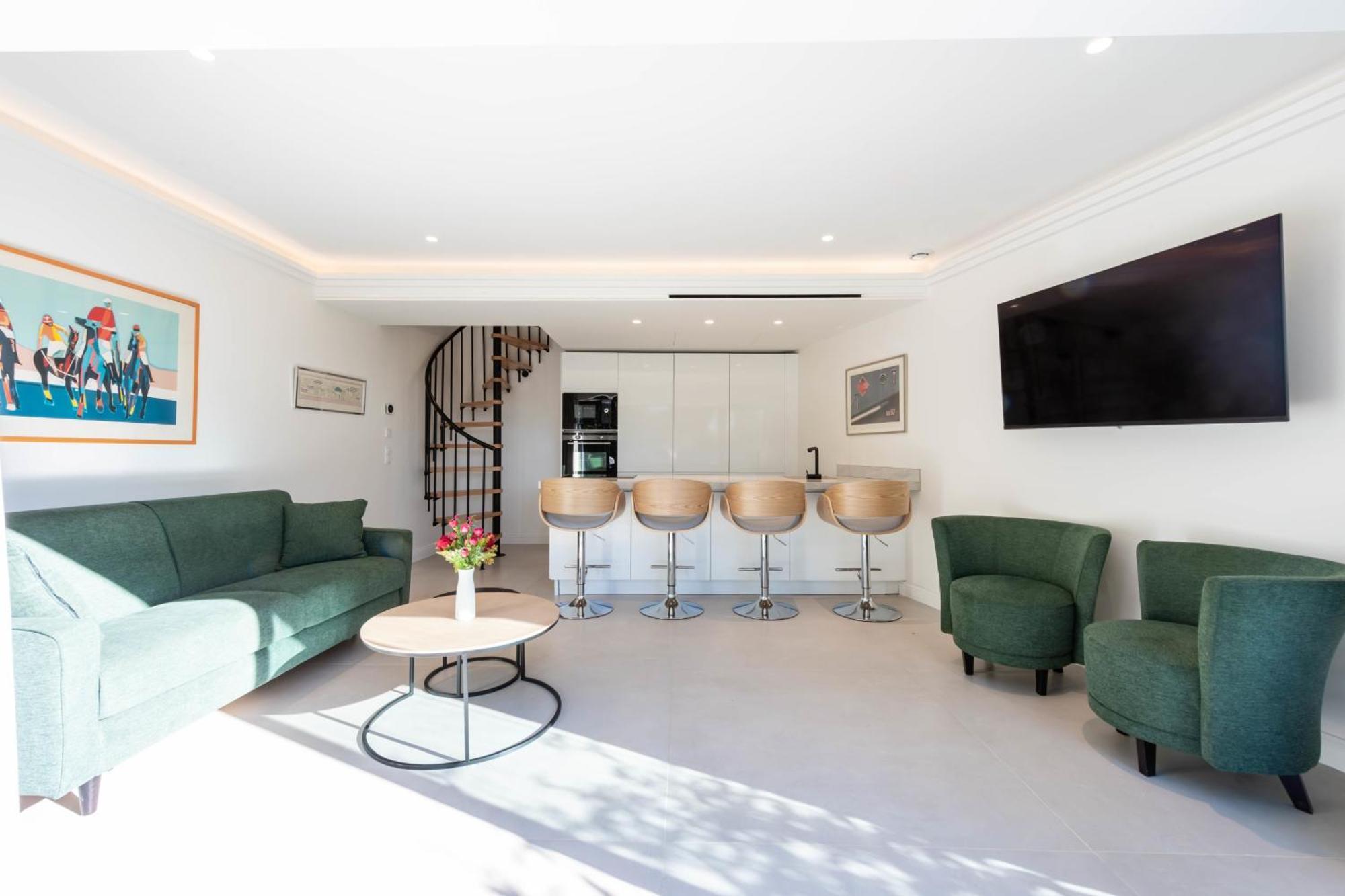 Elegant Duplex With Private Garden Terrace Appartement *
